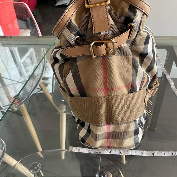 Burberry tote - Picture 10 of 13